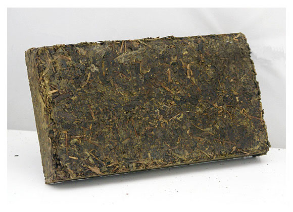 爱达黑茶俱乐部供应的2011年出品的久扬牌特制年份黑砖茶