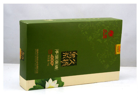 爱达黑茶俱乐部供应的2011年出品的久扬牌荷香型手筑茯砖
